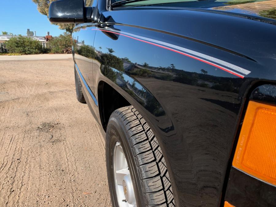 Детали экстерьера Chevrolet Tahoe Limited (GMT840) 2000 года  (фото 30 из 233)